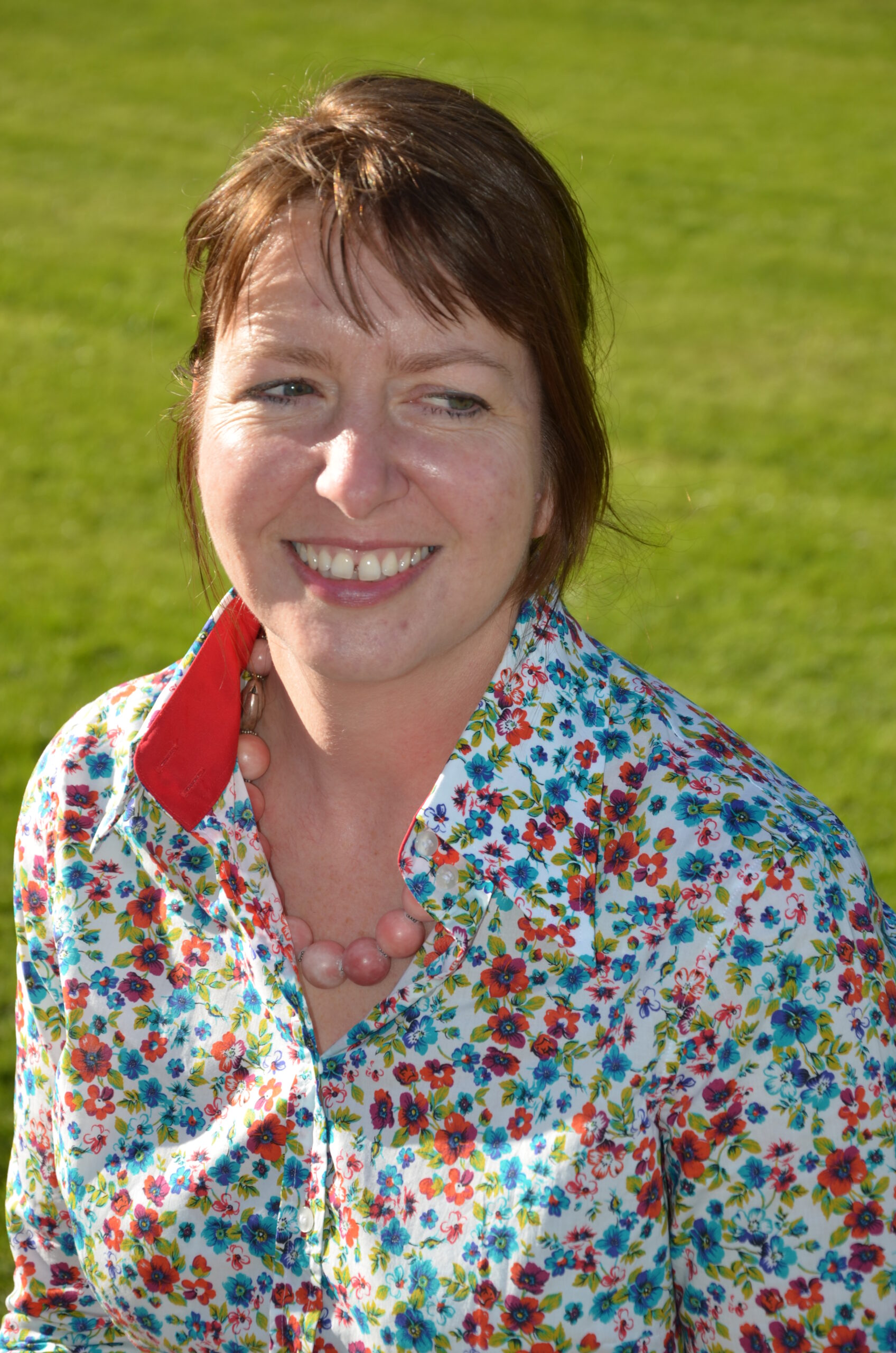 Suzanne Spiritualist, medium and Trainer